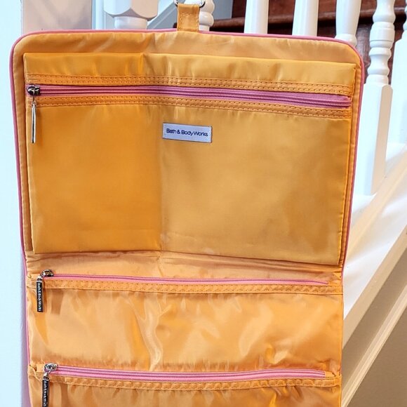 Bath & Body Works Hanging Foldable Organizer for Jewelry Makeup or Travel - Picture 3 of 9